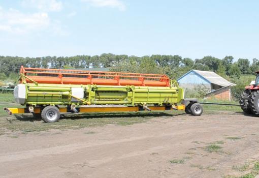 Zweiachsige Gabelstapler für den Hedertransport